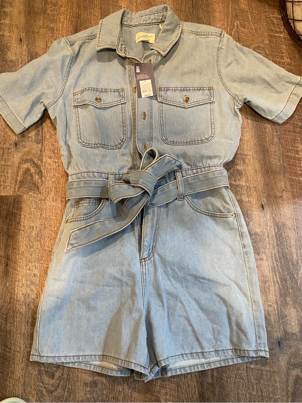 Universal Thread Denim Romper Shorts Jumpsuit Size 4 NWT